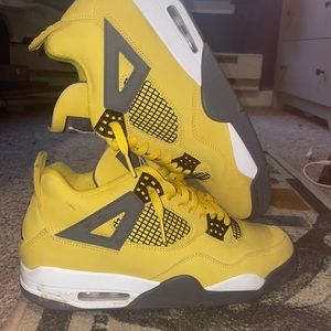 COPY - Used lighting jordan 4s